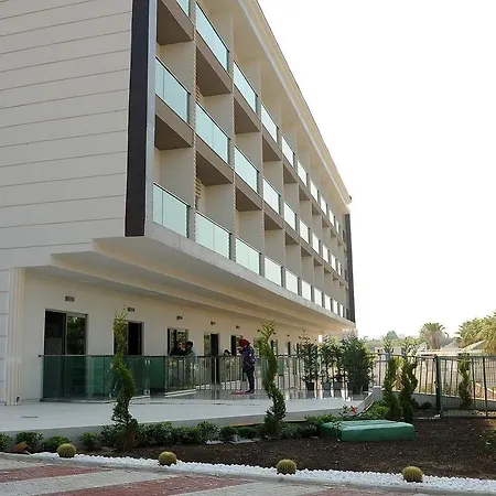 Orfeus Queen Hotel Sidé